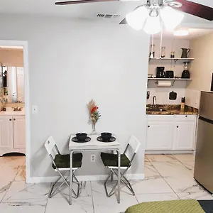 Apartment Adorable Mini In, Tampa